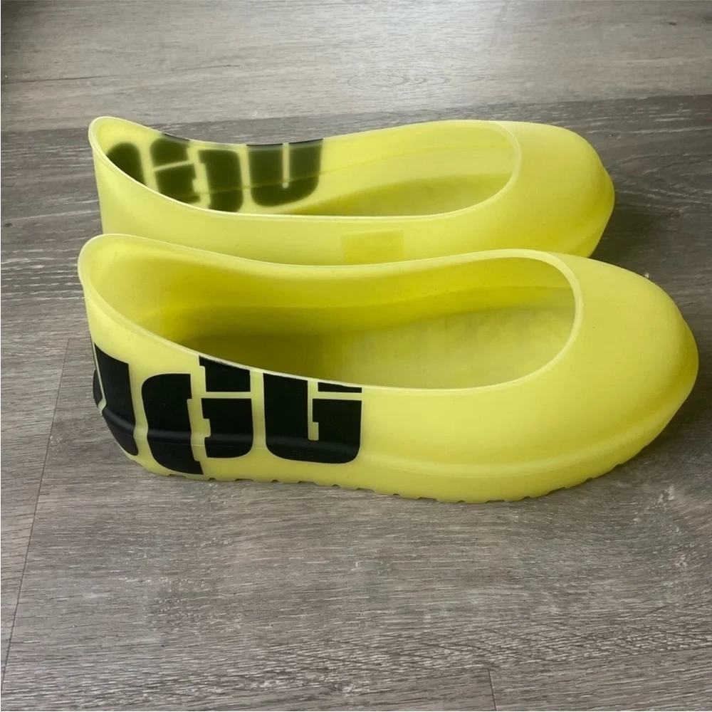 NEW NEON YELLOW/GREEN UGG BOOT GUARD WATERPROOF COVER FITS WOMEN SIZE 5-7